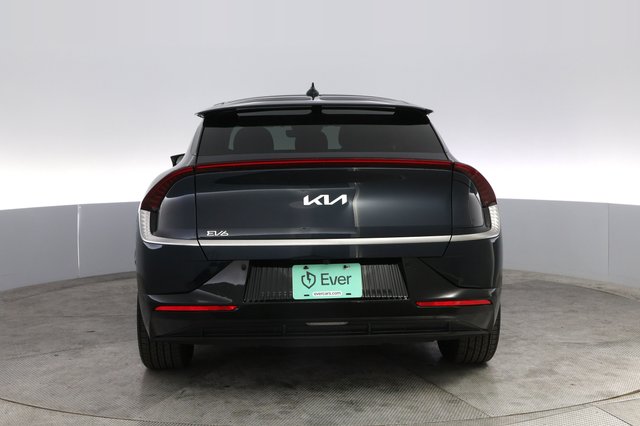 2023 Kia EV6 — photo 12 of 21