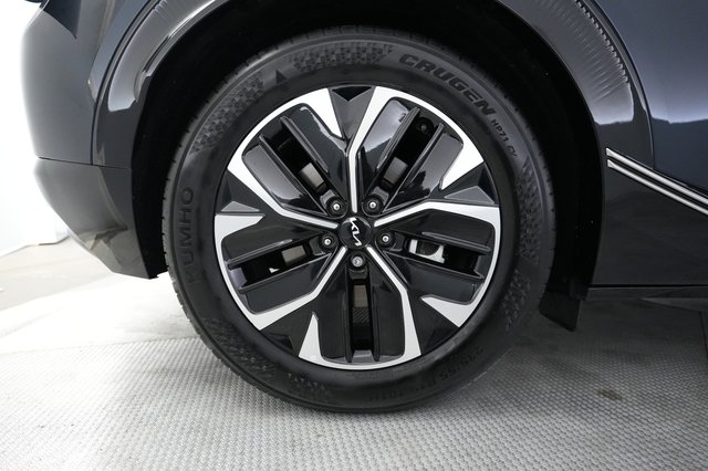 2023 Kia EV6 — photo 17 of 21