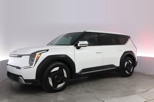 2024 Kia EV9 — photo 14 of 22