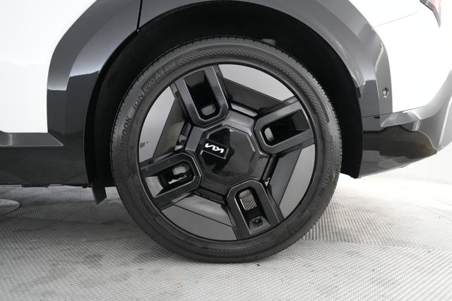 2024 Kia EV9 — photo 7 of 21
