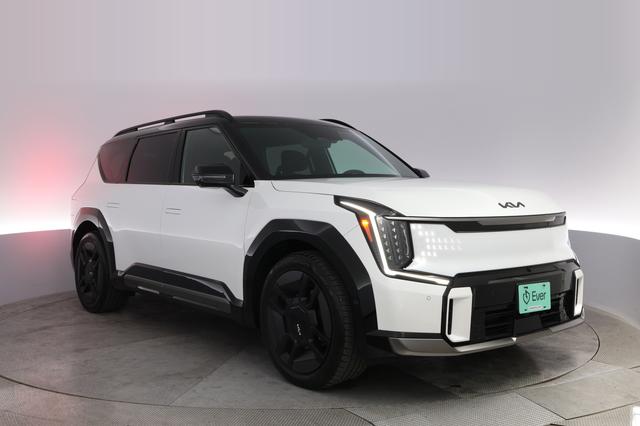 2024 Kia EV9 — photo 10 of 21