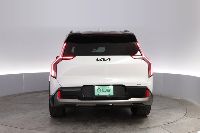 2024 Kia EV9 — photo 12 of 21