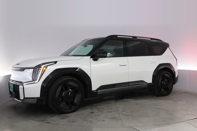 2024 Kia EV9 — photo 14 of 21
