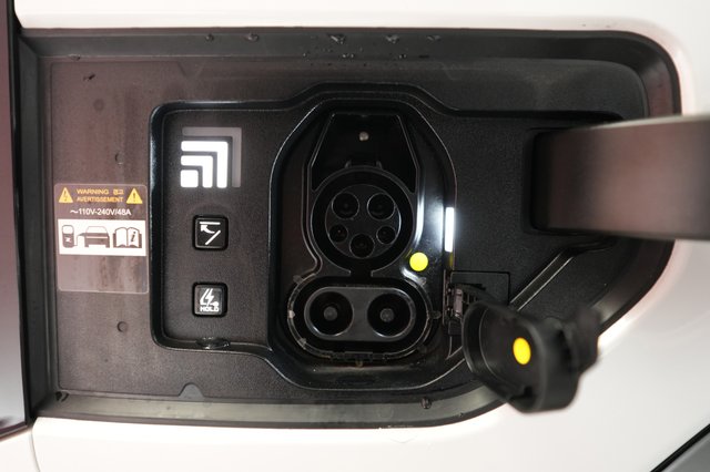 2024 Kia EV9 — photo 8 of 21