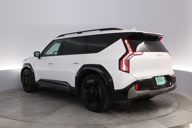 2024 Kia EV9 — photo 13 of 22