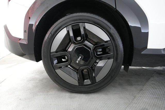 2024 Kia EV9 — photo 17 of 22