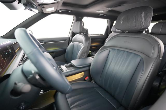 2024 Kia EV9 — photo 3 of 22