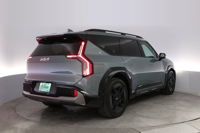 2024 Kia EV9 — photo 2 of 20