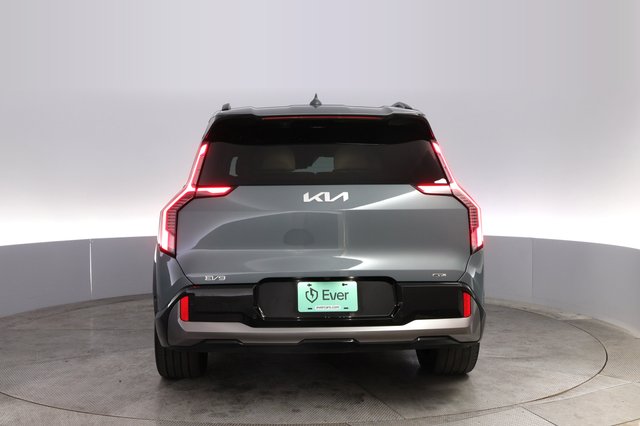 2024 Kia EV9 — photo 12 of 20