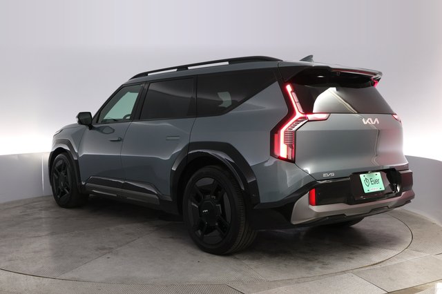 2024 Kia EV9 — photo 13 of 20