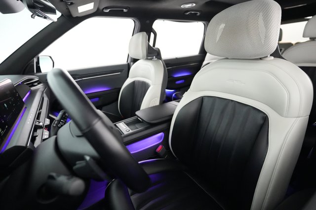 2024 Kia EV9 — photo 3 of 20