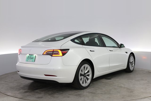 2021 Tesla Model 3 — photo 2 of 25