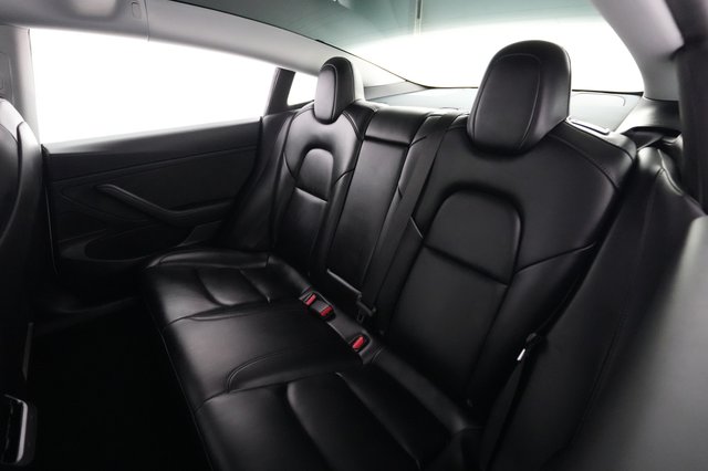 2021 Tesla Model 3 — photo 19 of 25