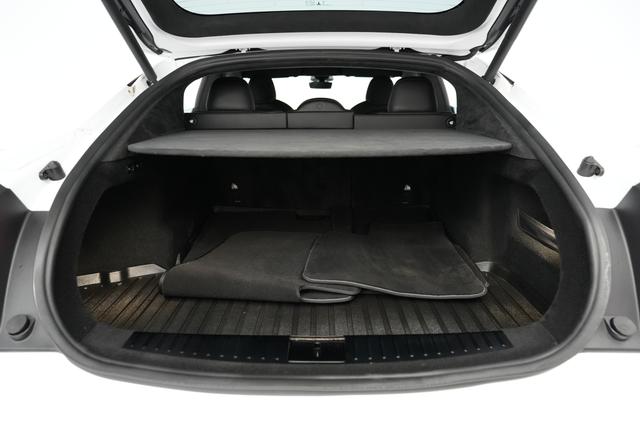 2022 Tesla Model S — photo 6 of 21