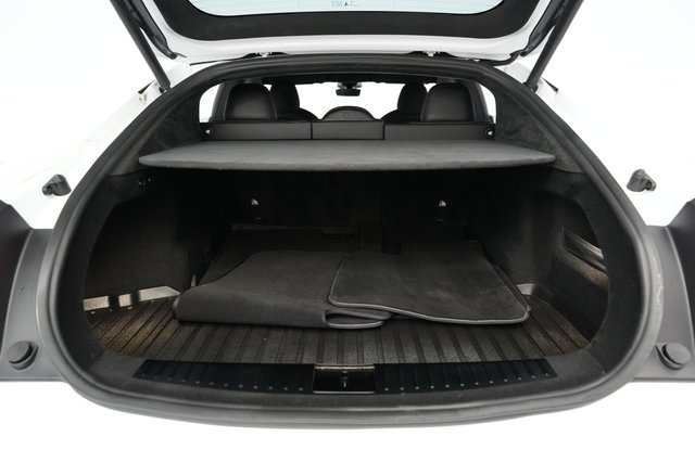 2022 Tesla Model S — photo 6 of 21