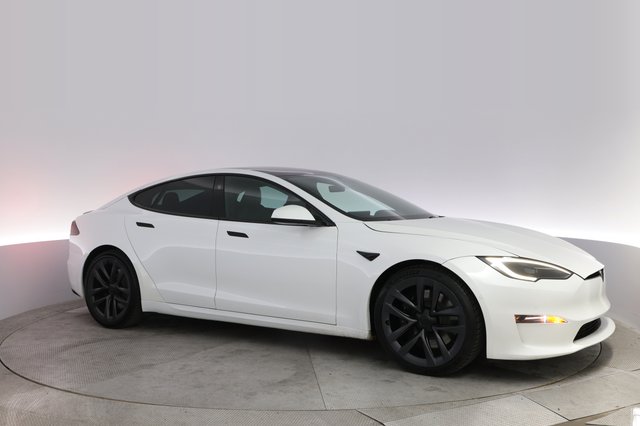 2022 Tesla Model S — photo 11 of 21