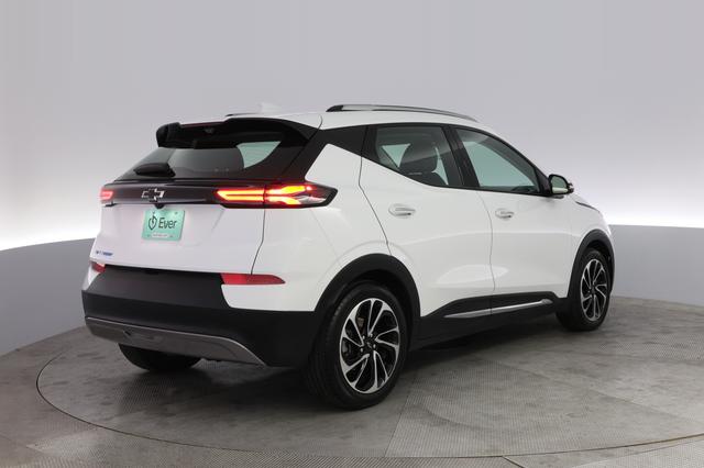 2023 Chevrolet Bolt EUV — photo 2 of 21