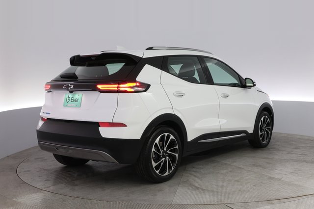 2023 Chevrolet Bolt EUV — photo 2 of 21