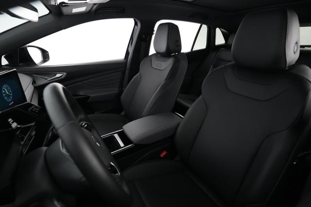 2023 Volkswagen ID.4 — photo 3 of 20