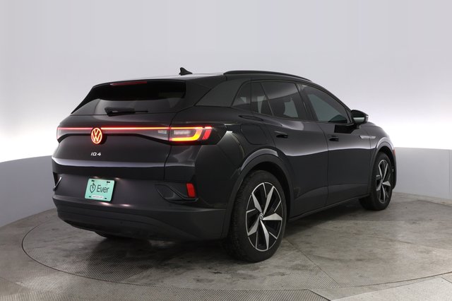 2023 Volkswagen ID.4 — photo 2 of 20