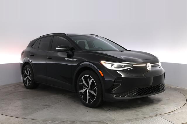2023 Volkswagen ID.4 — photo 10 of 20