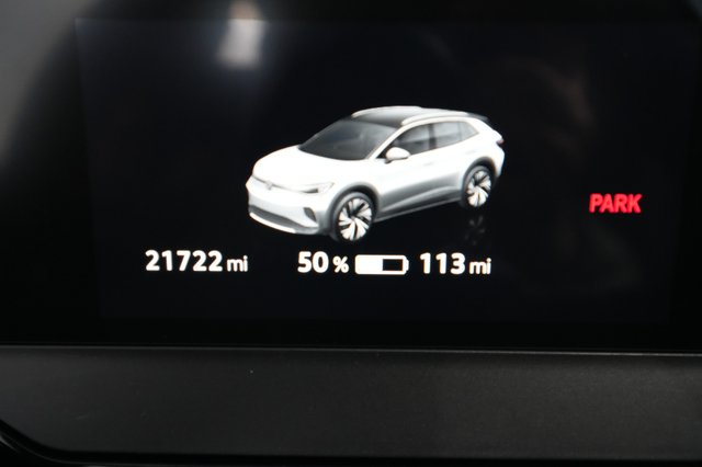2023 Volkswagen ID.4 — photo 5 of 20