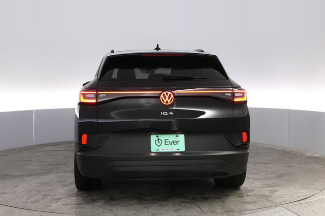 2023 Volkswagen ID.4 — photo 12 of 20