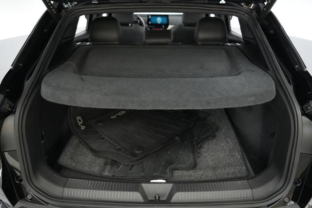 2023 Volkswagen ID.4 — photo 6 of 20
