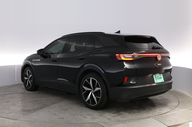2023 Volkswagen ID.4 — photo 13 of 20