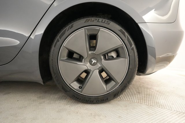 2023 Tesla Model 3 — photo 15 of 21