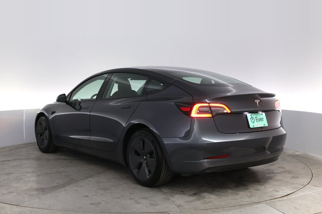 2023 Tesla Model 3 — photo 13 of 21