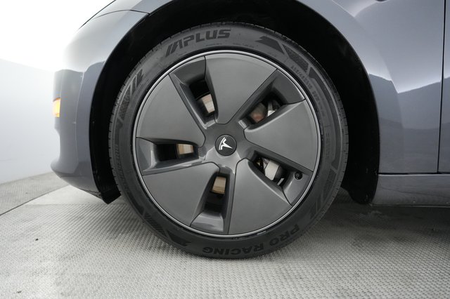 2023 Tesla Model 3 — photo 7 of 21