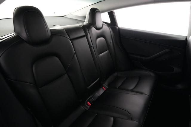 2023 Tesla Model 3 — photo 4 of 21