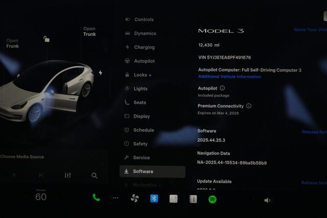2023 Tesla Model 3 — photo 5 of 21
