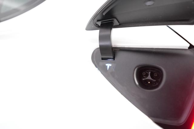 2023 Tesla Model 3 — photo 8 of 21