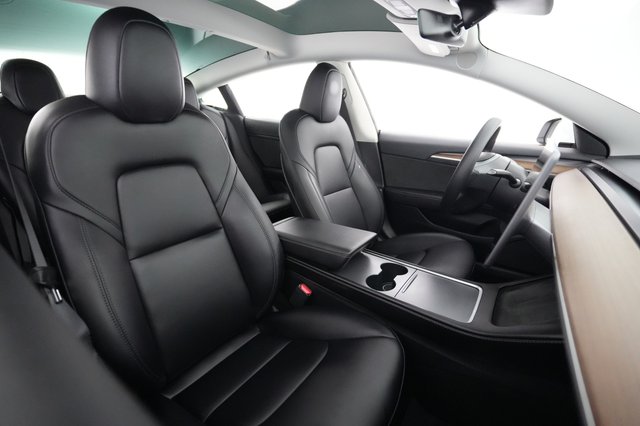2023 Tesla Model 3 — photo 18 of 21