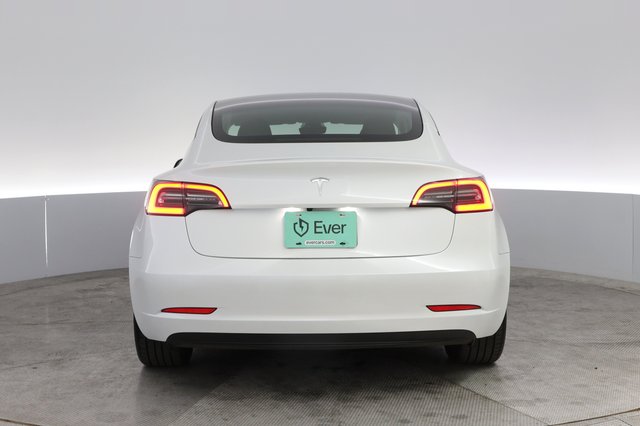 2023 Tesla Model 3 — photo 12 of 21