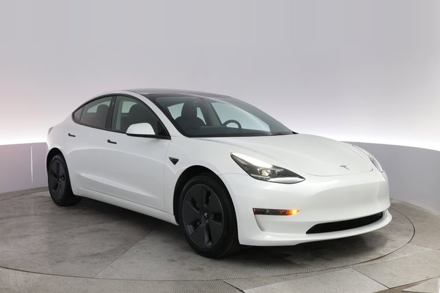 2023 Tesla Model 3 — photo 10 of 21