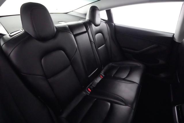 2023 Tesla Model 3 — photo 4 of 21