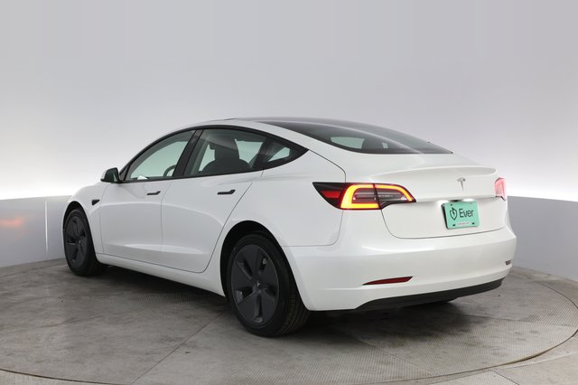 2023 Tesla Model 3 — photo 13 of 21