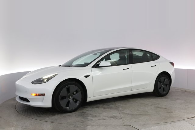 2023 Tesla Model 3 — photo 14 of 21