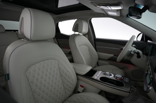 2023 Genesis GV60
