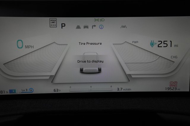 2023 Kia EV6 — photo 5 of 21