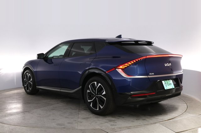 2023 Kia EV6 — photo 13 of 21