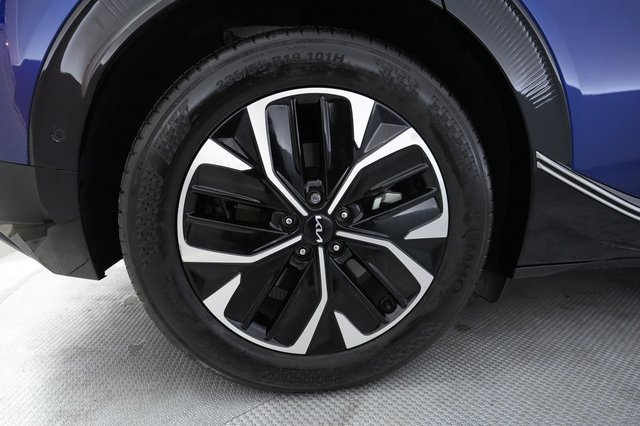 2023 Kia EV6 — photo 7 of 21