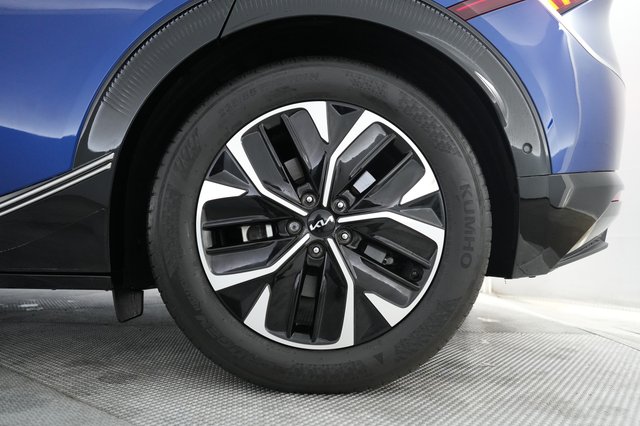 2023 Kia EV6 — photo 15 of 21