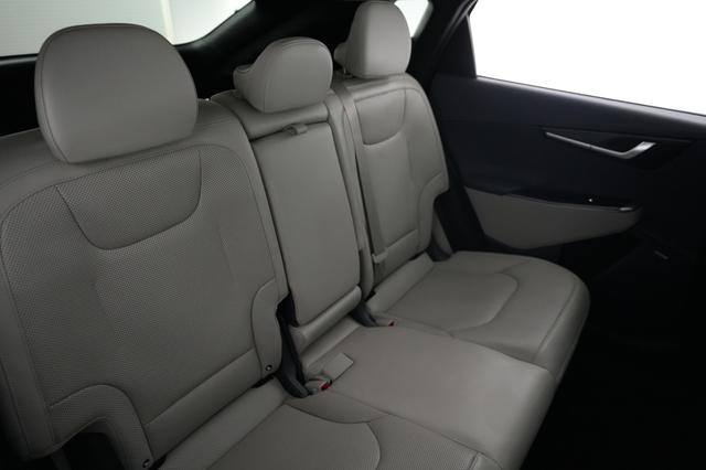 2023 Kia EV6 — photo 4 of 21