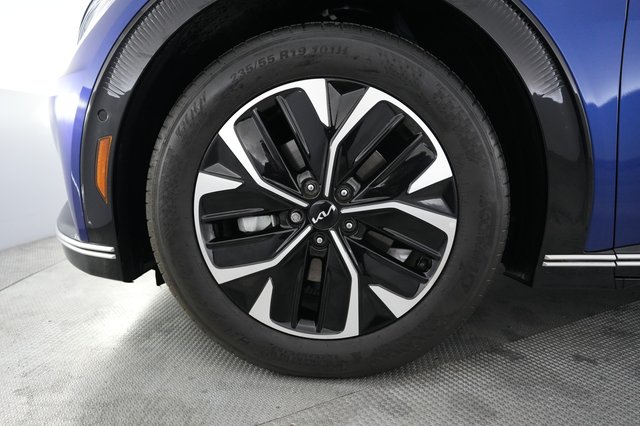 2023 Kia EV6 — photo 16 of 21