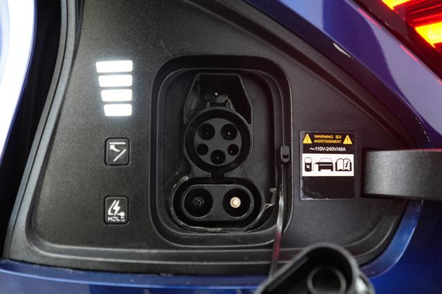 2023 Kia EV6 — photo 8 of 21