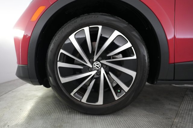 2024 Volkswagen ID.4 — photo 17 of 20